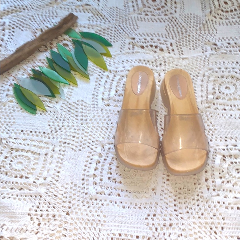 Gruppo Italians wooden jelly shoe